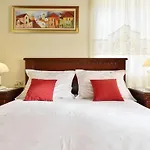 Villa Omis