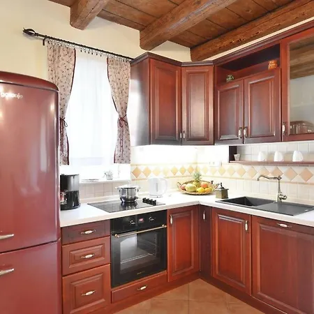 Villa Omis Дом отдыха Омиш