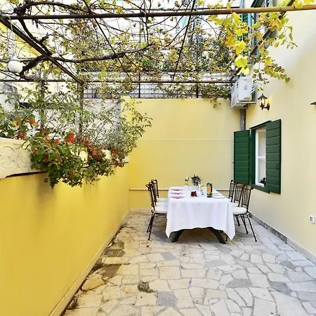 Дом отдыха Villa Omis *